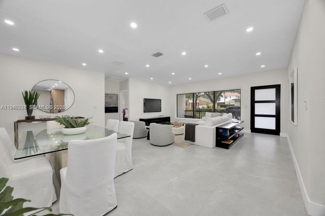 305 Fluvia Ave, Coral Gables, FL 33134