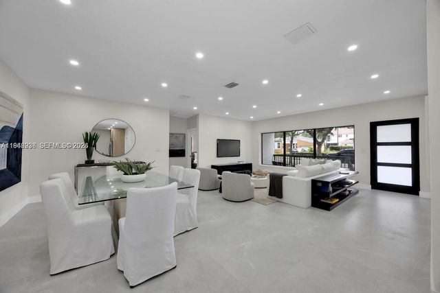 305 Fluvia Ave, Coral Gables, FL 33134