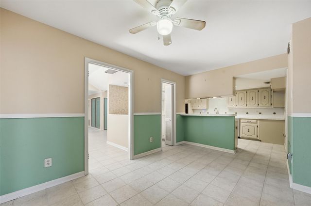 3213 Stonehenge Lane, Carrollton, TX 75006