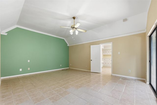 3213 Stonehenge Lane, Carrollton, TX 75006