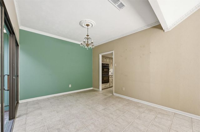 3213 Stonehenge Lane, Carrollton, TX 75006