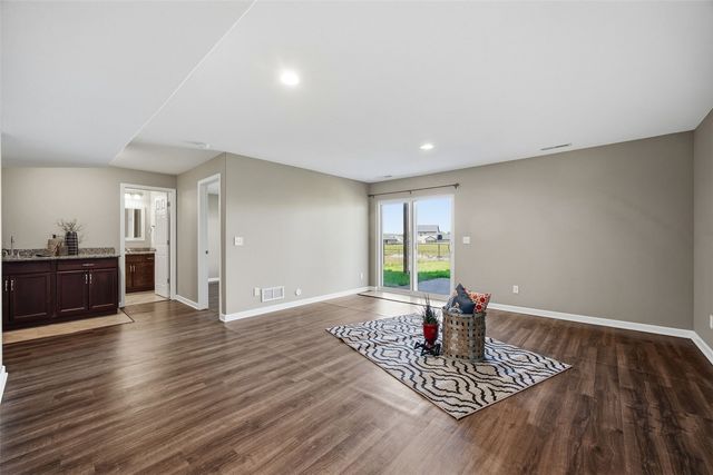 1132 Mary Lane, North Liberty, IA 52317
