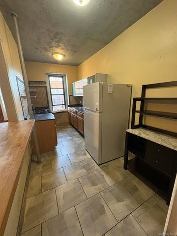 37-20 83rd St 5N, Jackson Heights, NY 11372