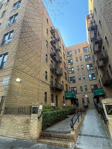 37-20 83rd St 5N, Jackson Heights, NY 11372