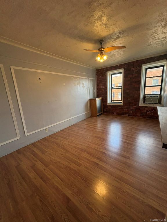 37-20 83rd St 5N, Jackson Heights, NY 11372