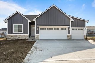 1902 16th Circle SE, Altoona, IA 50009
