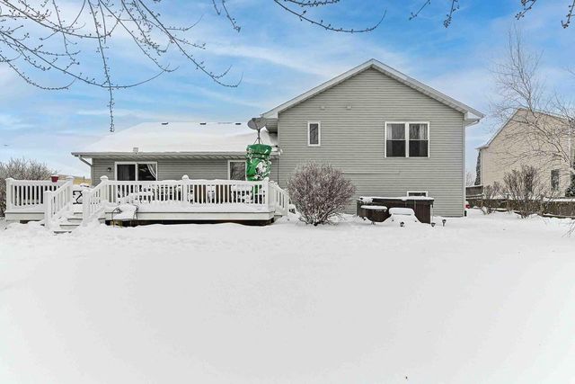 107 Prairie DRIVE, Walworth, WI 53184