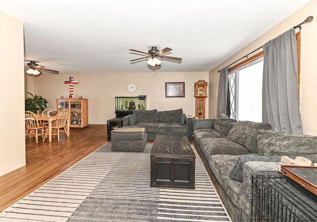 107 Prairie DRIVE, Walworth, WI 53184