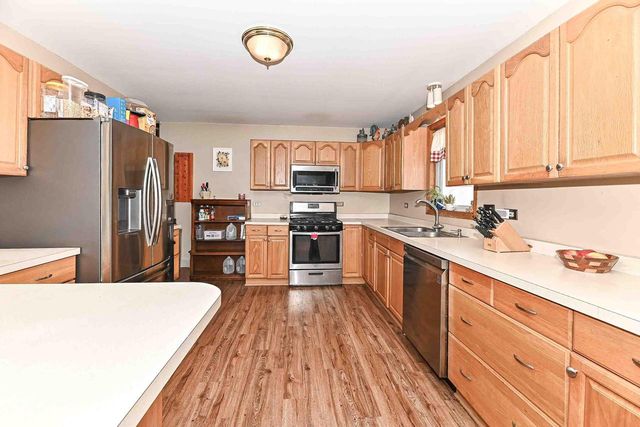 107 Prairie DRIVE, Walworth, WI 53184