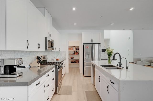 3265 Waterstone Avenue, Henderson, NV 89044