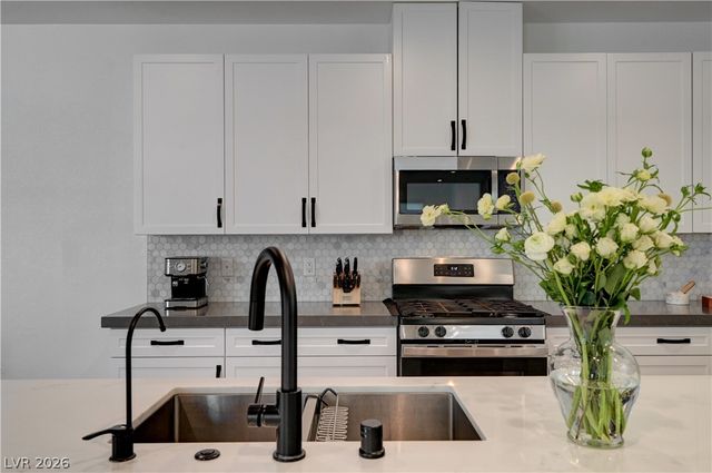 3265 Waterstone Avenue, Henderson, NV 89044