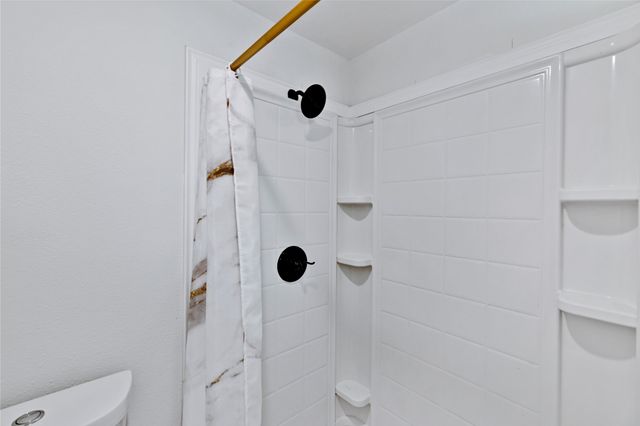 204 N 3rd Street, Celeste, TX 75423