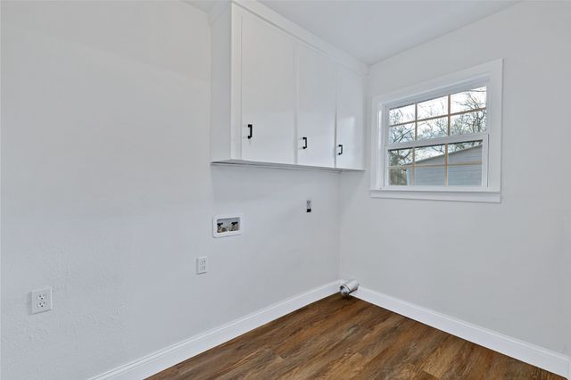 204 N 3rd Street, Celeste, TX 75423