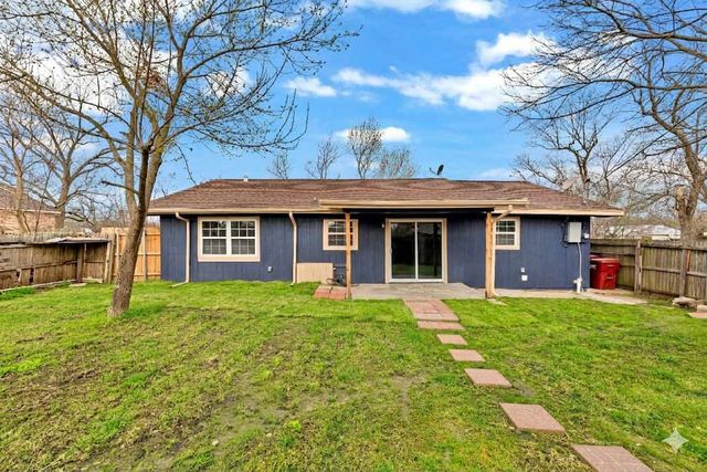 204 N 3rd Street, Celeste, TX 75423