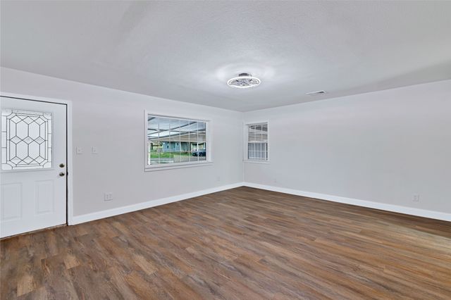 204 N 3rd Street, Celeste, TX 75423