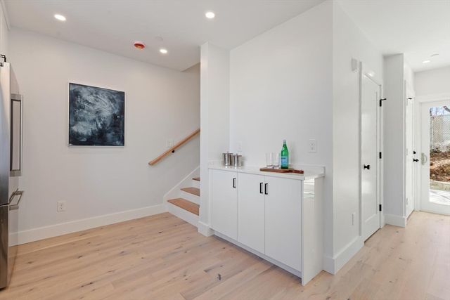 656 Mystic Ave A, Somerville, MA 02145