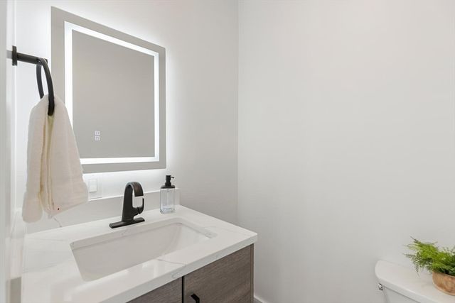 656 Mystic Ave A, Somerville, MA 02145