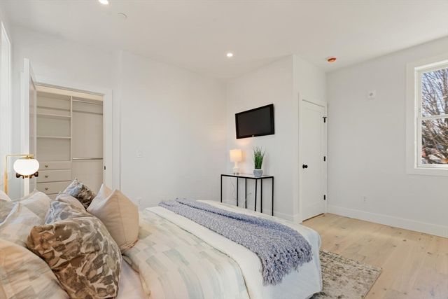 656 Mystic Ave A, Somerville, MA 02145