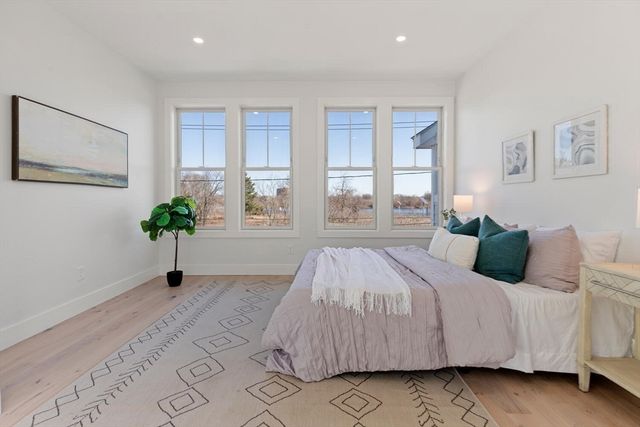 656 Mystic Ave A, Somerville, MA 02145