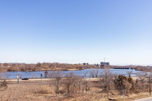 656 Mystic Ave A, Somerville, MA 02145