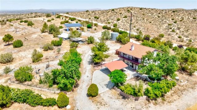 33403 111th East, Littlerock, CA 93543