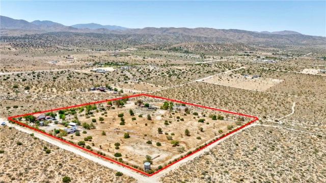 33403 111th East, Littlerock, CA 93543