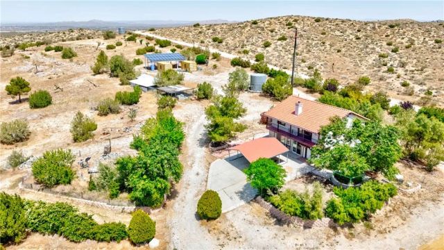 33403 111th East, Littlerock, CA 93543