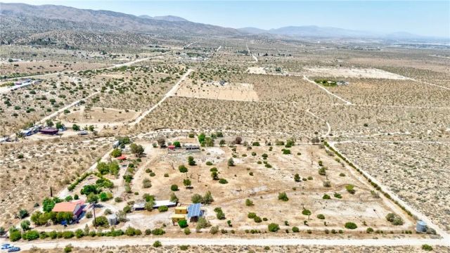 33403 111th East, Littlerock, CA 93543