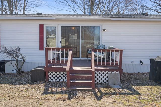 101 Lillian Avenue, Seabrook, NH 03874