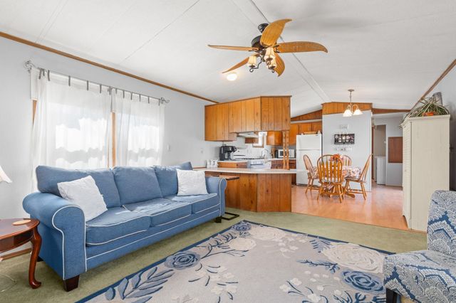 101 Lillian Avenue, Seabrook, NH 03874