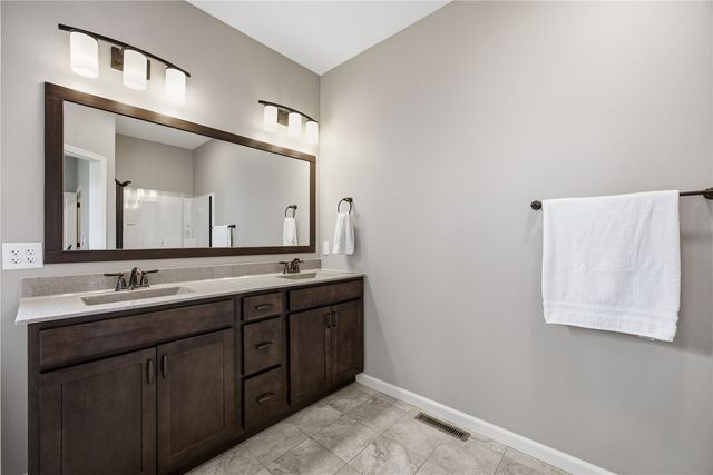 3062 Duckhorn Cove, Marion, IA 52302