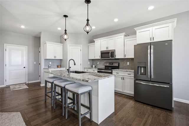 3062 Duckhorn Cove, Marion, IA 52302