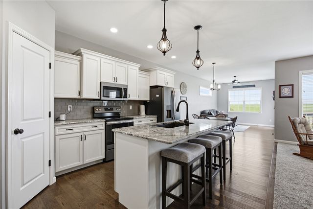 3062 Duckhorn Cove, Marion, IA 52302