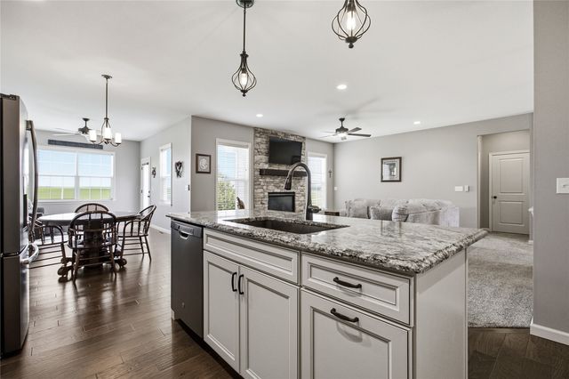 3062 Duckhorn Cove, Marion, IA 52302