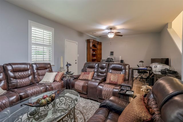 1429 Fox Run Drive, Irving, TX 75063