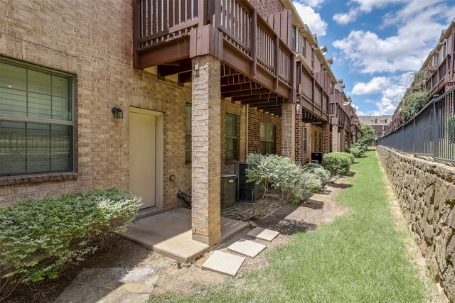 1429 Fox Run Drive, Irving, TX 75063
