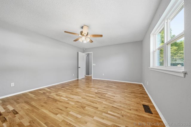 21908 W 11th Street, Sand Springs, OK 74063