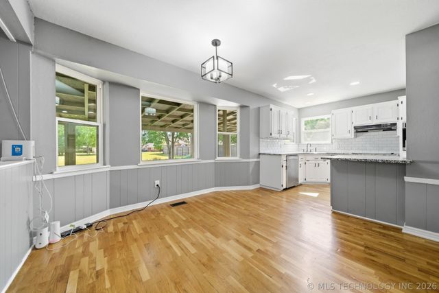 21908 W 11th Street, Sand Springs, OK 74063