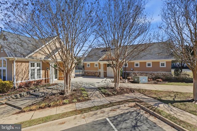 8731 FARNHAM WAY, Bristow, VA 20136