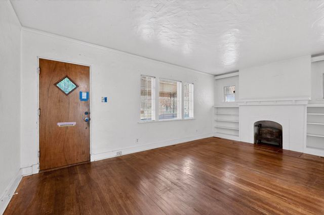 1821 Silver Avenue SE, Albuquerque, NM 87106