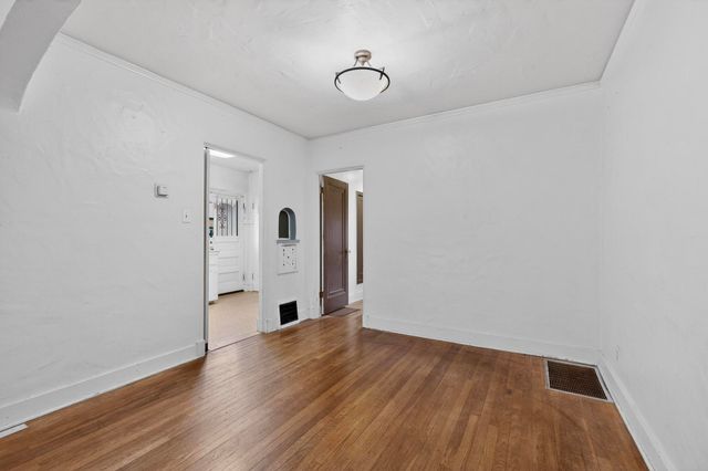 1821 Silver Avenue SE, Albuquerque, NM 87106