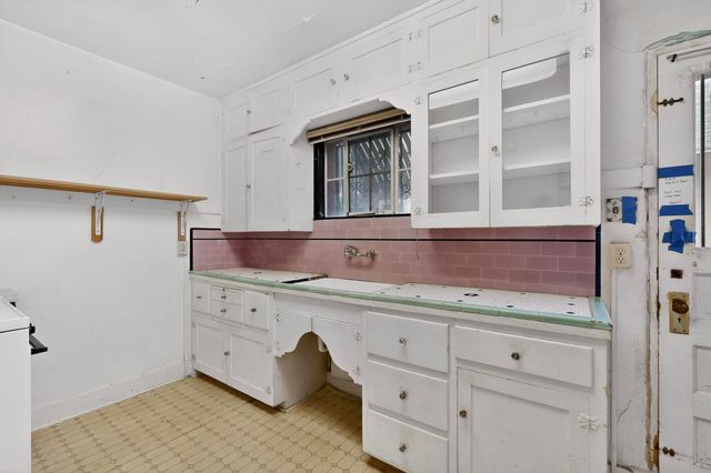 1821 Silver Avenue SE, Albuquerque, NM 87106