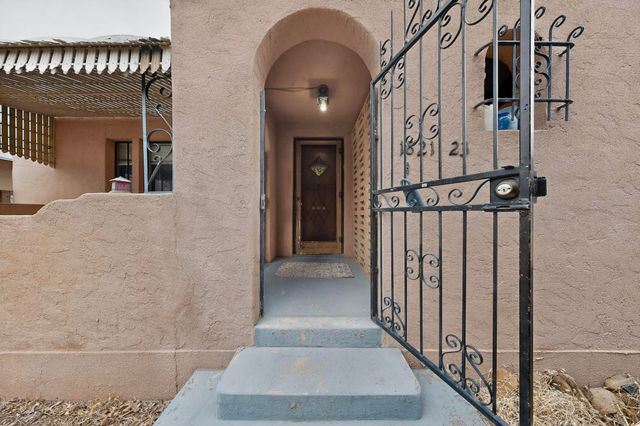 1821 Silver Avenue SE, Albuquerque, NM 87106