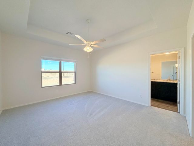 1592 Valle De Colores Street NW, Los Lunas, NM 87031