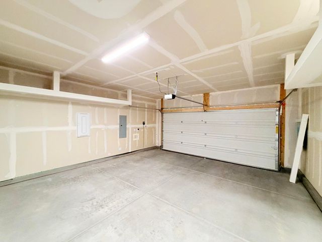 1592 Valle De Colores Street NW, Los Lunas, NM 87031