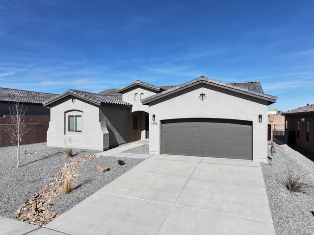 1592 Valle De Colores Street NW, Los Lunas, NM 87031