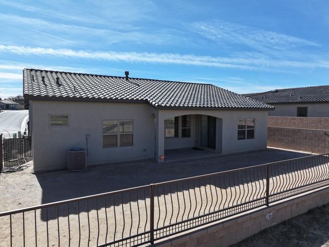 1592 Valle De Colores Street NW, Los Lunas, NM 87031