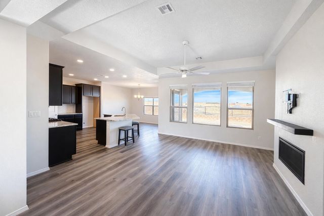 1592 Valle De Colores Street NW, Los Lunas, NM 87031