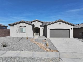 1592 Valle De Colores Street NW, Los Lunas, NM 87031
