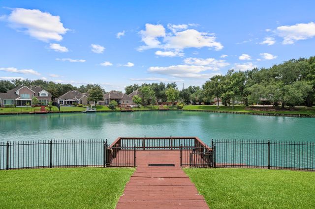 403 Brook Shore Court, Sugar Land, TX 77478
